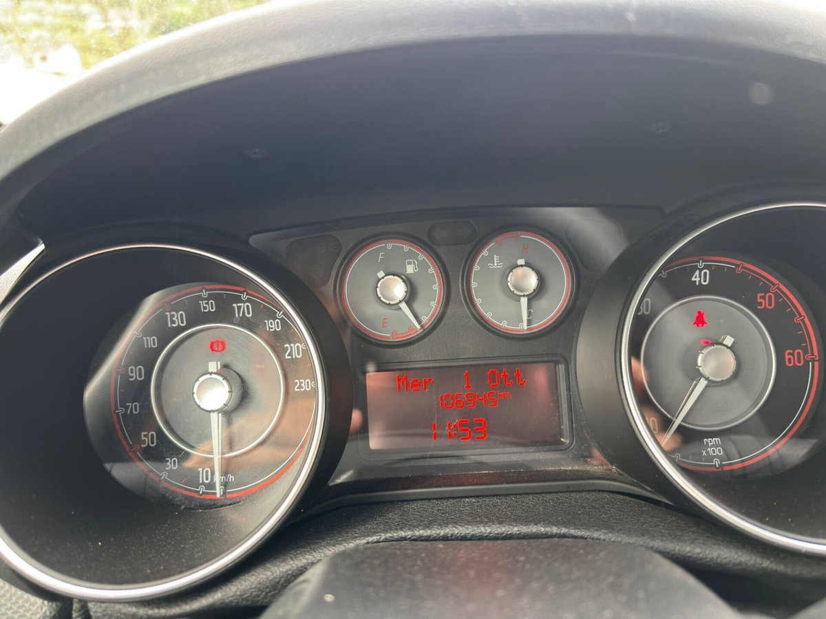 Fiat Punto 1.3 MJT II S&S 95 CV 5 porte Street (10)