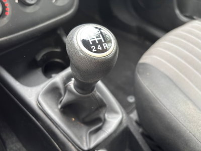 Fiat Punto 1.3 MJT II S&S 95 CV 5 porte Street (12)