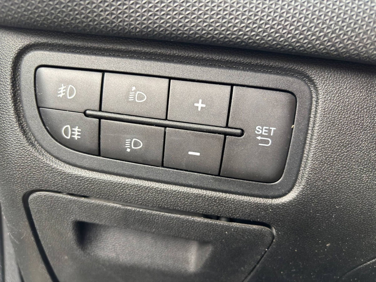 Fiat Punto 1.3 MJT II S&S 95 CV 5 porte Street (14)