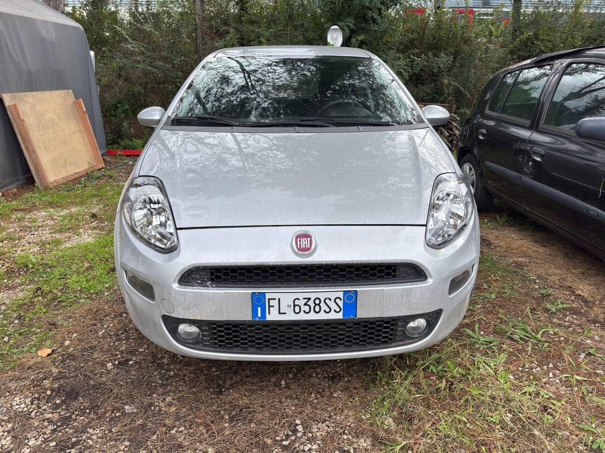 Fiat Punto 1.3 MJT II S&S 95 CV 5 porte Street (2)