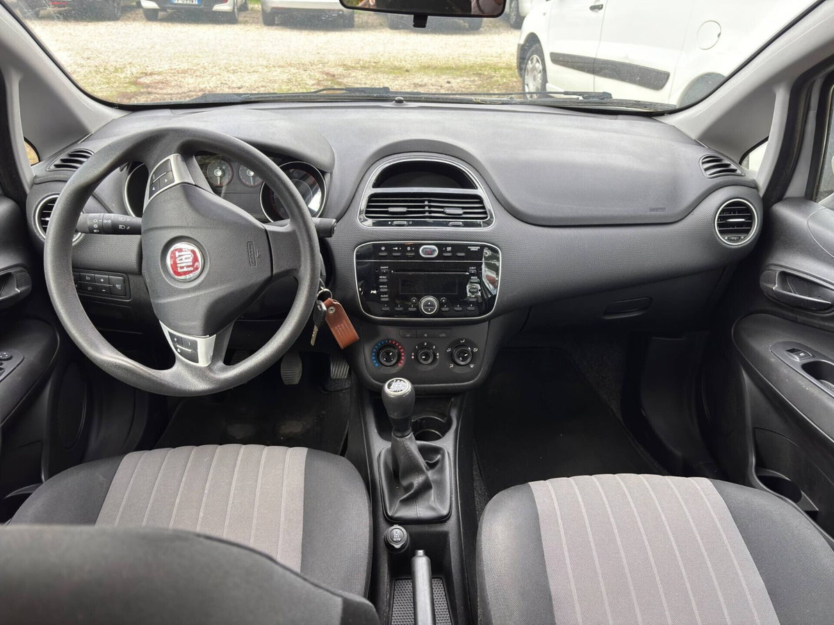 Fiat Punto 1.3 MJT II S&S 95 CV 5 porte Street (8)