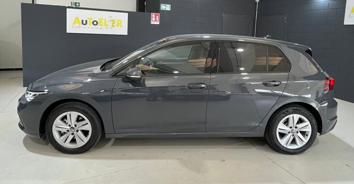 Volkswagen Golf 1.0 eTSI EVO DSG Life (4)