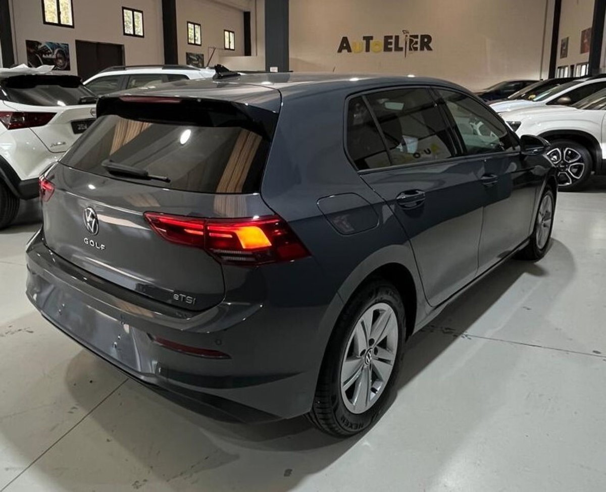 Volkswagen Golf 1.0 eTSI EVO DSG Life (7)