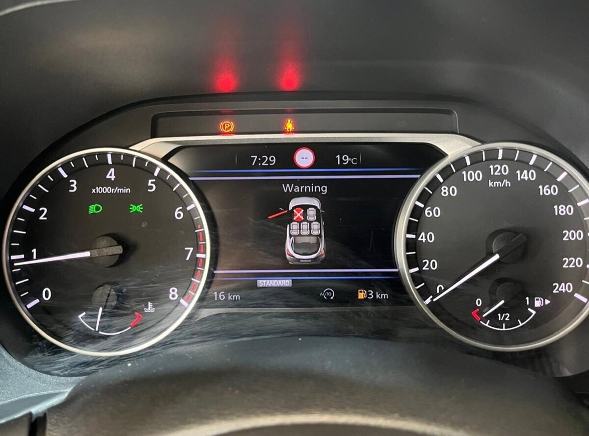 Nissan Juke 1.0 dig-t N-Connecta 114cv (16)
