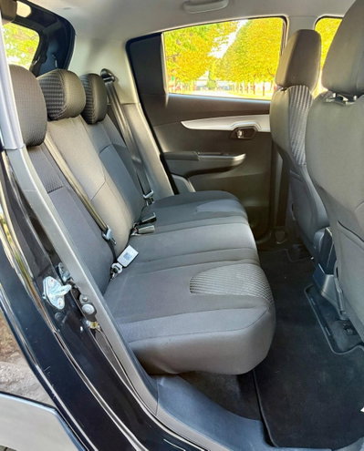 Mahindra KUV100 1.2 K8 (12)