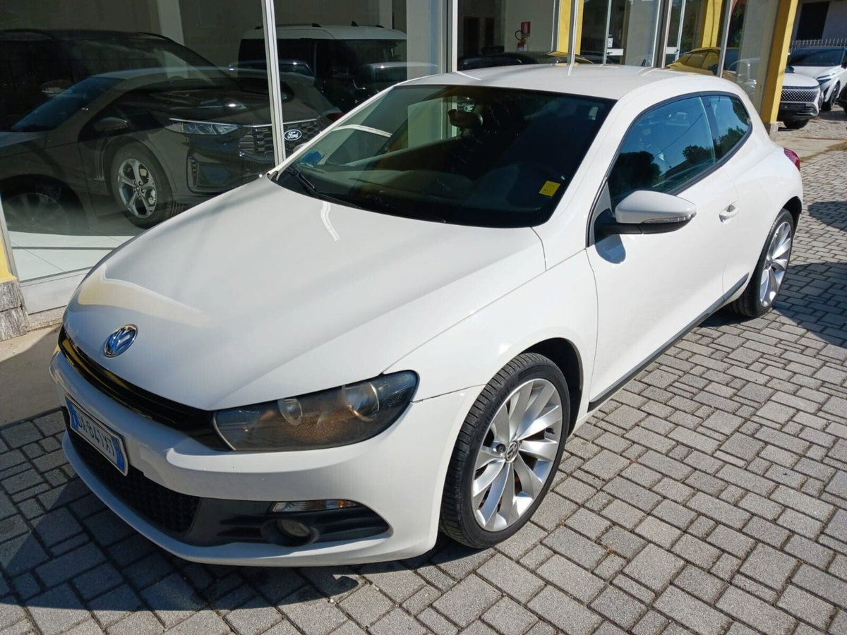 Volkswagen Scirocco 1.4 TSI 160CV (2)