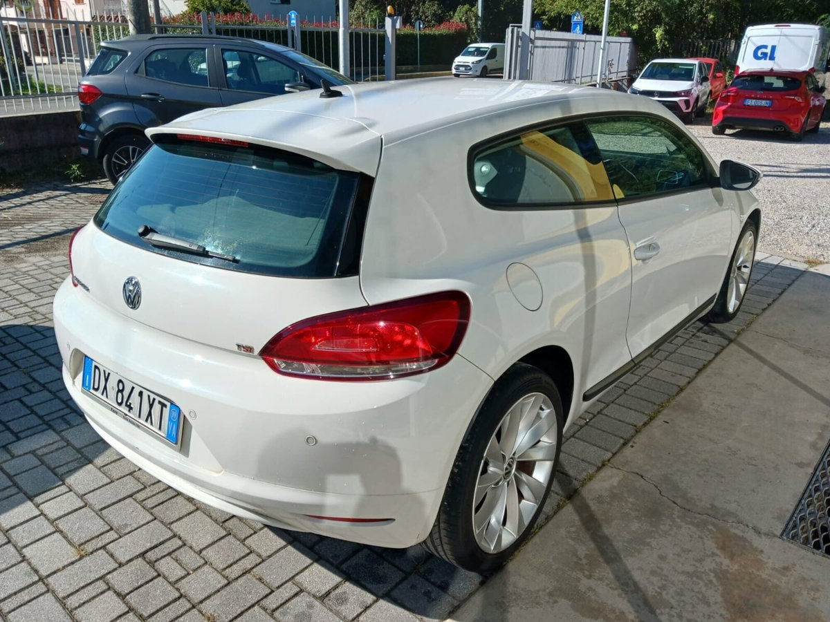 Volkswagen Scirocco 1.4 TSI 160CV (4)