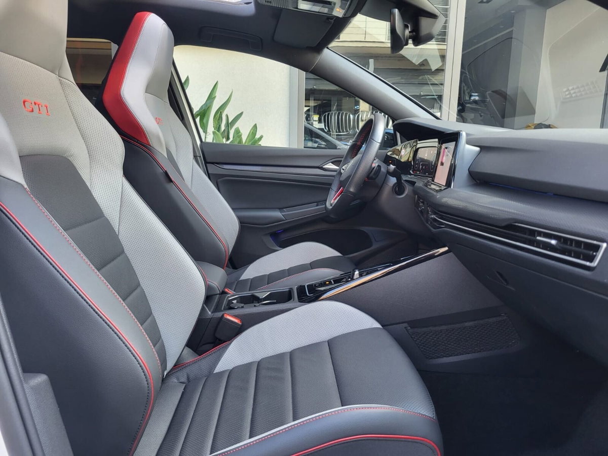 Volkswagen Golf 2.0 TSI GTI DSG (12)