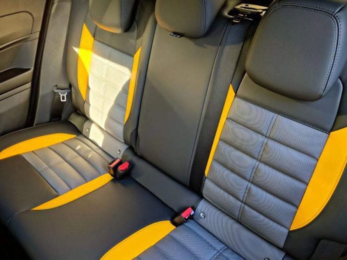 Jeep Avenger 1.2 turbo e-hybrid mhev The North Face 4xe 145cv edct6 (16)