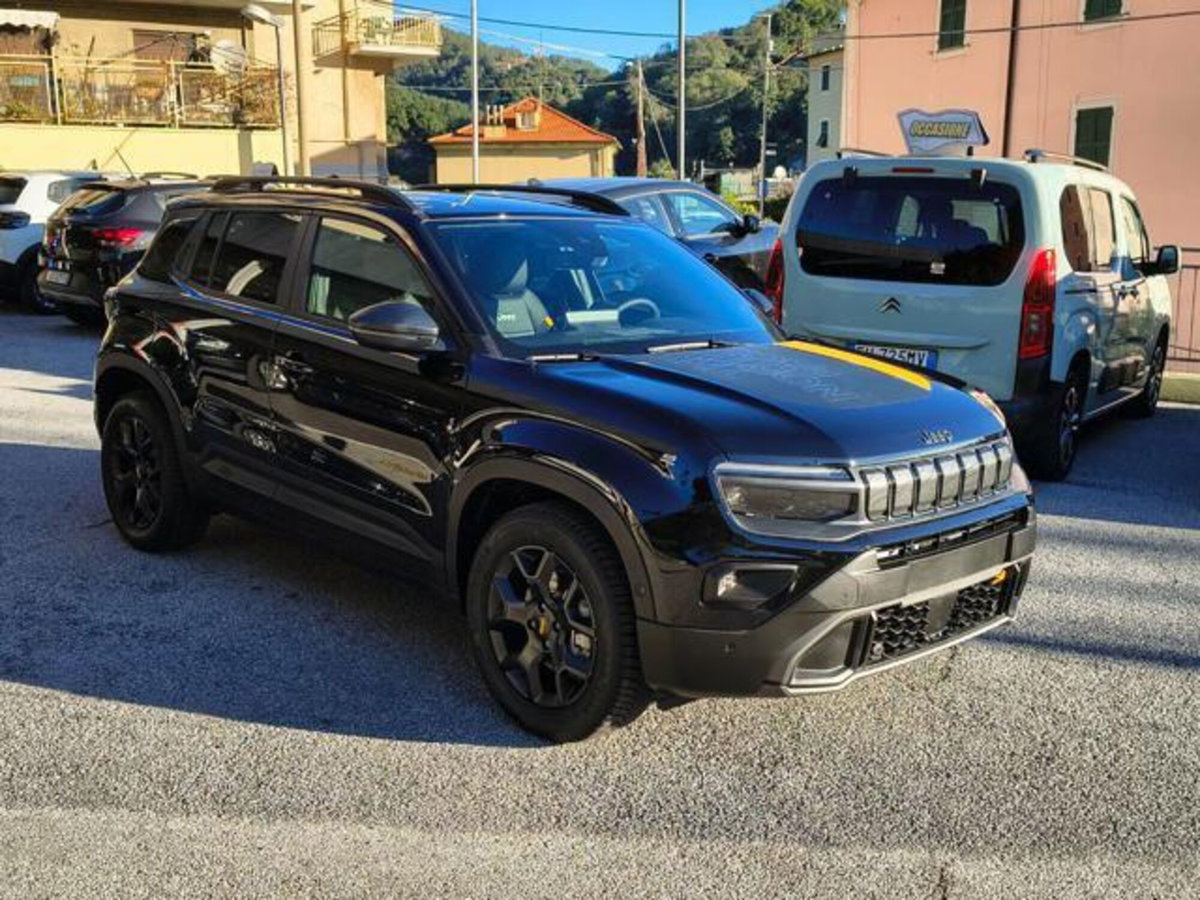 Jeep Avenger 1.2 turbo e-hybrid mhev The North Face 4xe 145cv edct6 (18)
