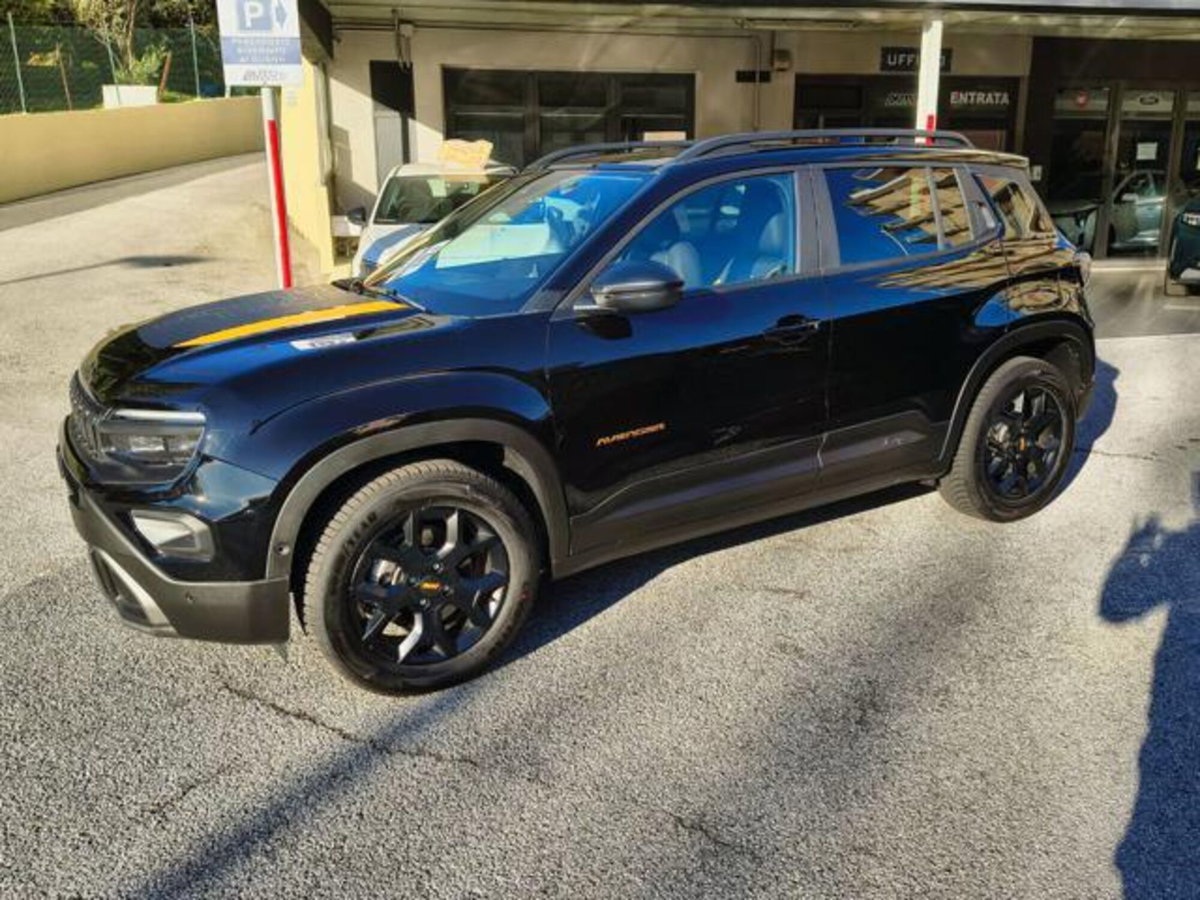 Jeep Avenger 1.2 turbo e-hybrid mhev The North Face 4xe 145cv edct6 (2)