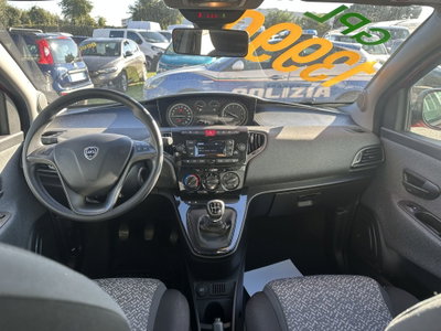 Lancia Ypsilon 1.2 69 CV 5 porte GPL Silver Plus (10)