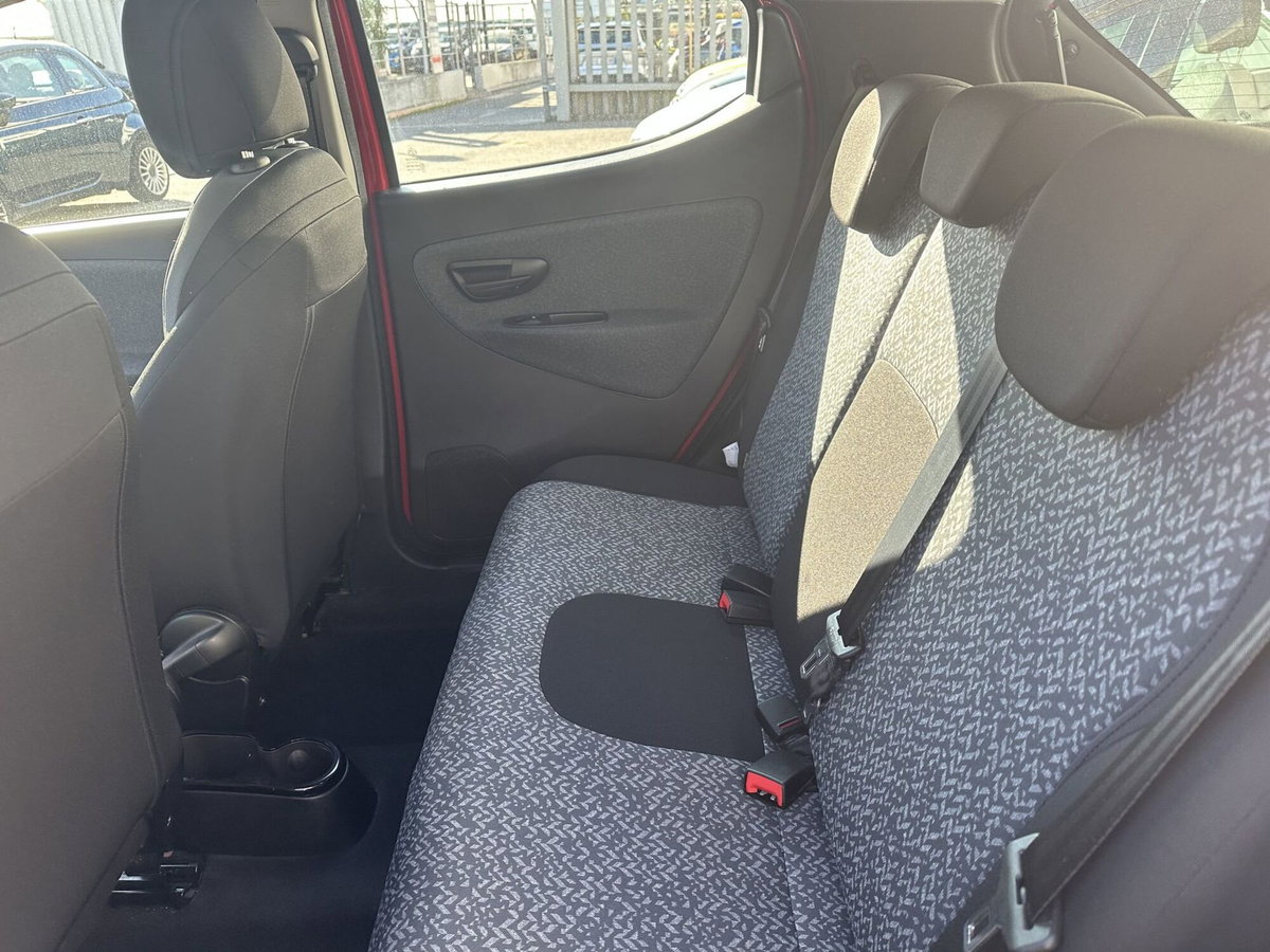 Lancia Ypsilon 1.2 69 CV 5 porte GPL Silver Plus (13)
