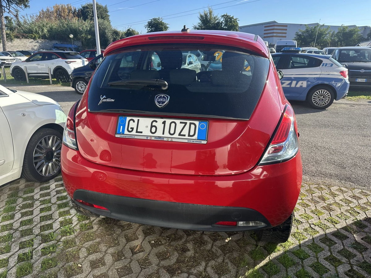 Lancia Ypsilon 1.2 69 CV 5 porte GPL Silver Plus (6)