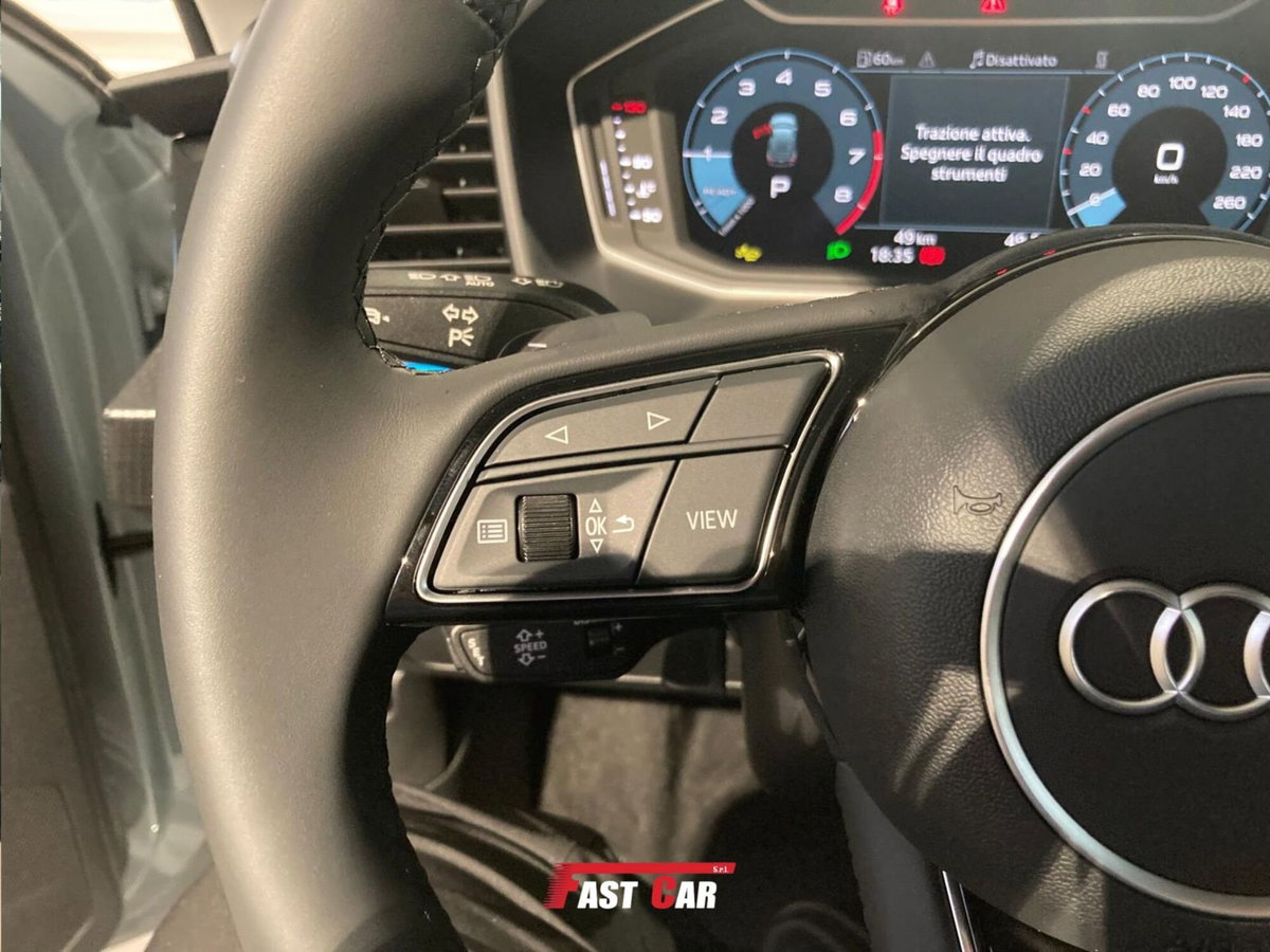 Audi A1 allstreet 30 1.0 tfsi Identity Contrast 116cv (11)