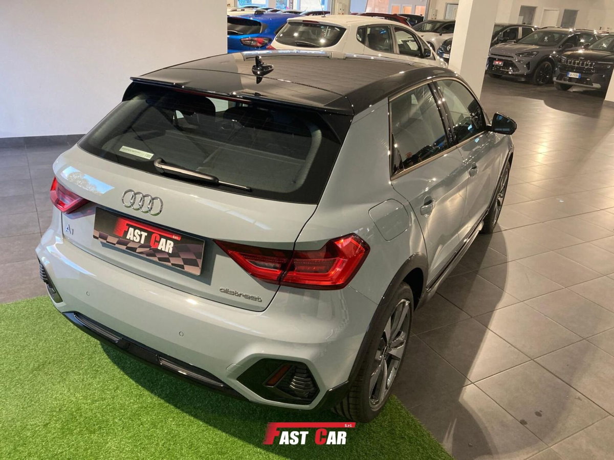 Audi A1 allstreet 30 1.0 tfsi Identity Contrast 116cv (4)