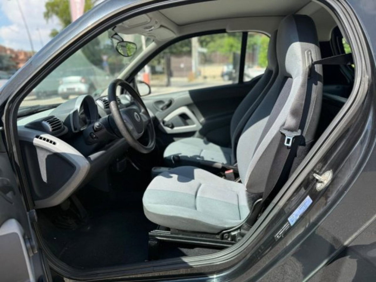 smart Fortwo 1000 45 kW MHD coupé pure (12)