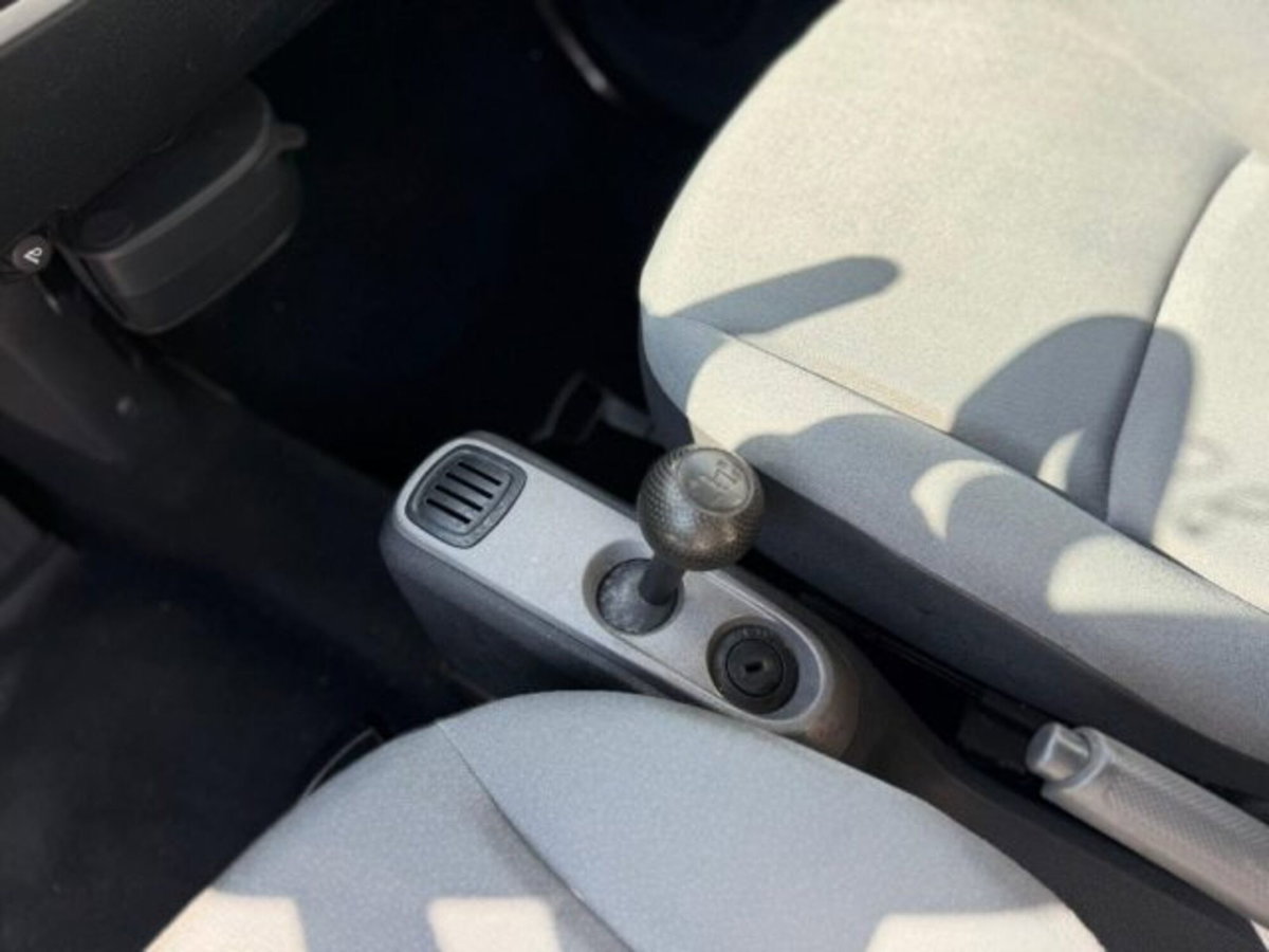 smart Fortwo 1000 45 kW MHD coupé pure (13)
