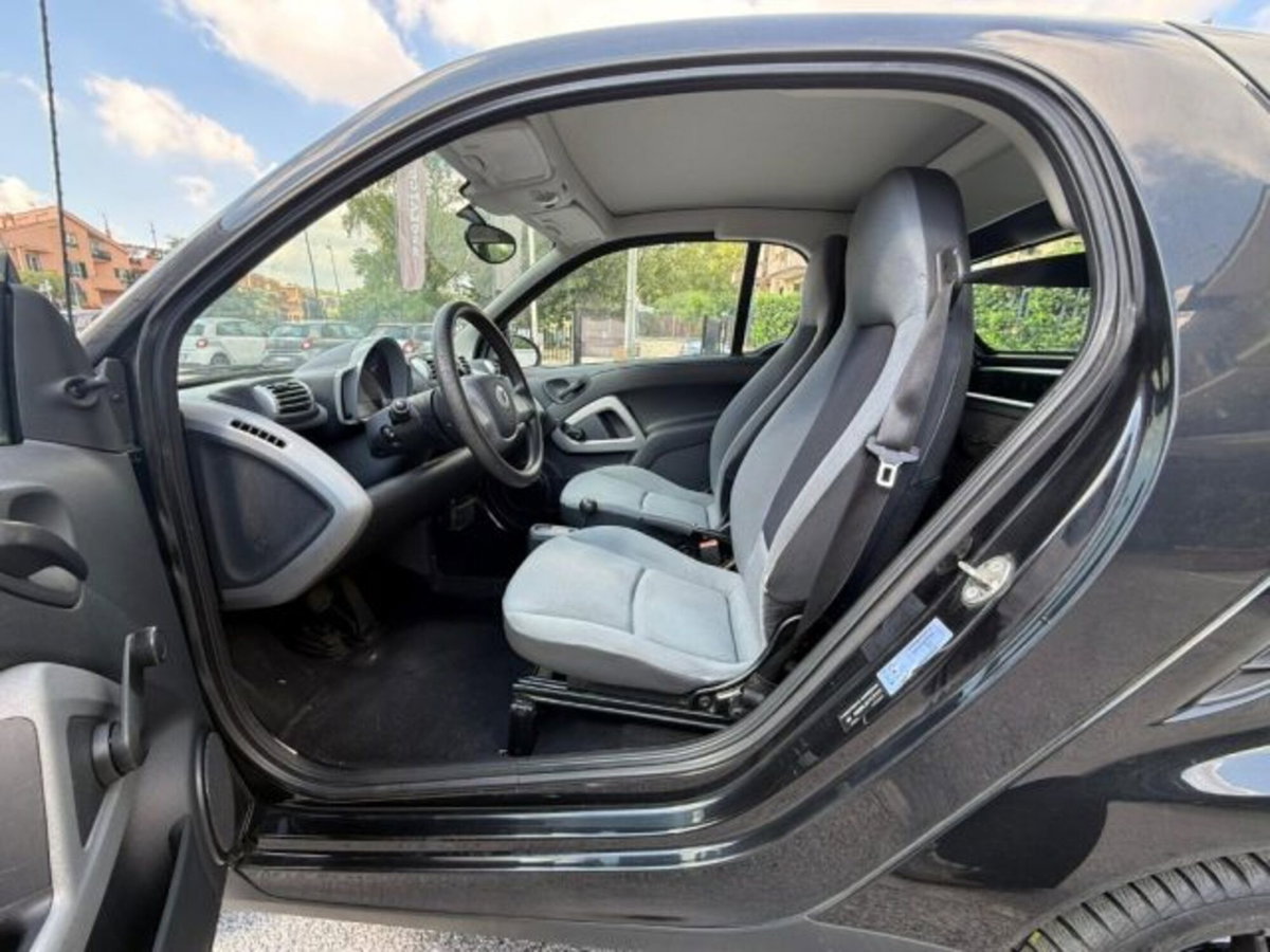 smart Fortwo 1000 45 kW MHD coupé pure (16)