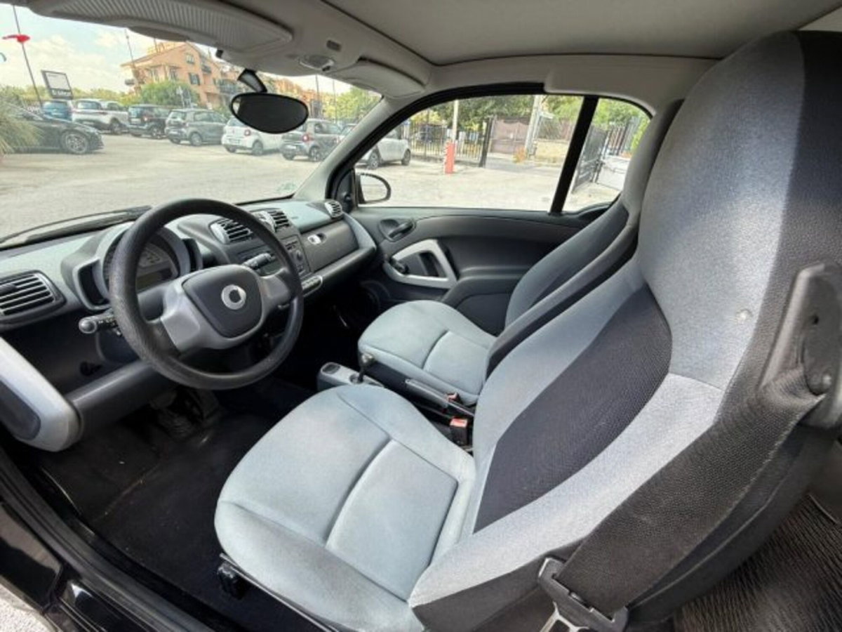 smart Fortwo 1000 45 kW MHD coupé pure (17)