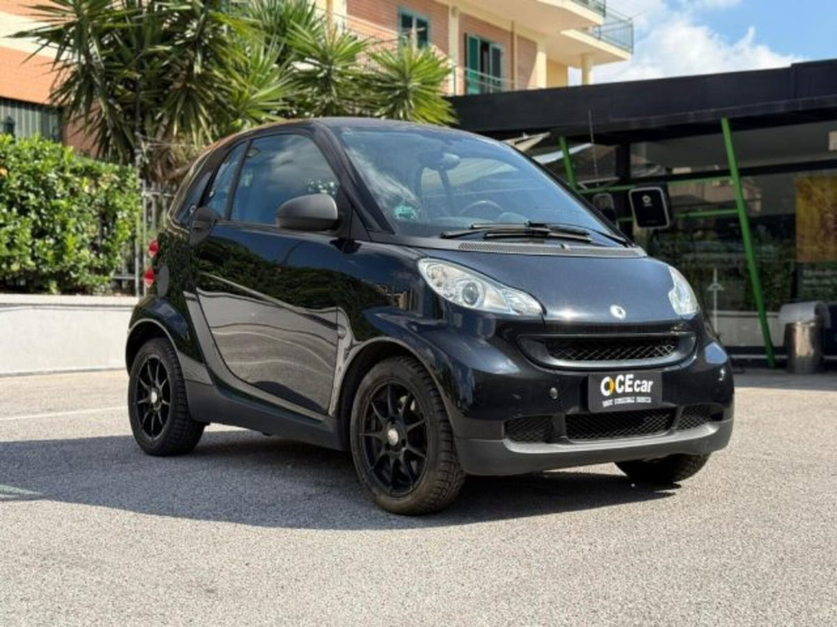 smart Fortwo 1000 45 kW MHD coupé pure (2)