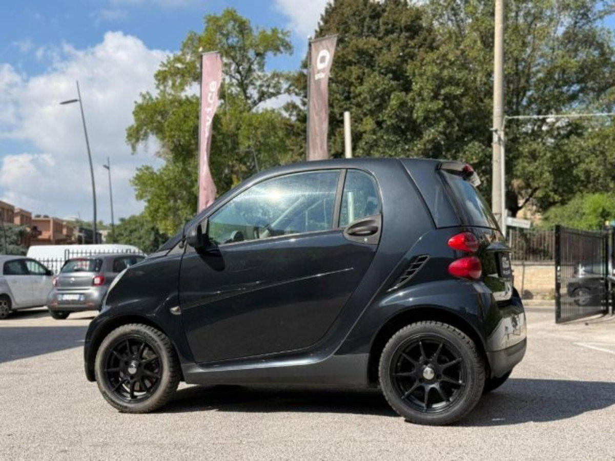 smart Fortwo 1000 45 kW MHD coupé pure (8)