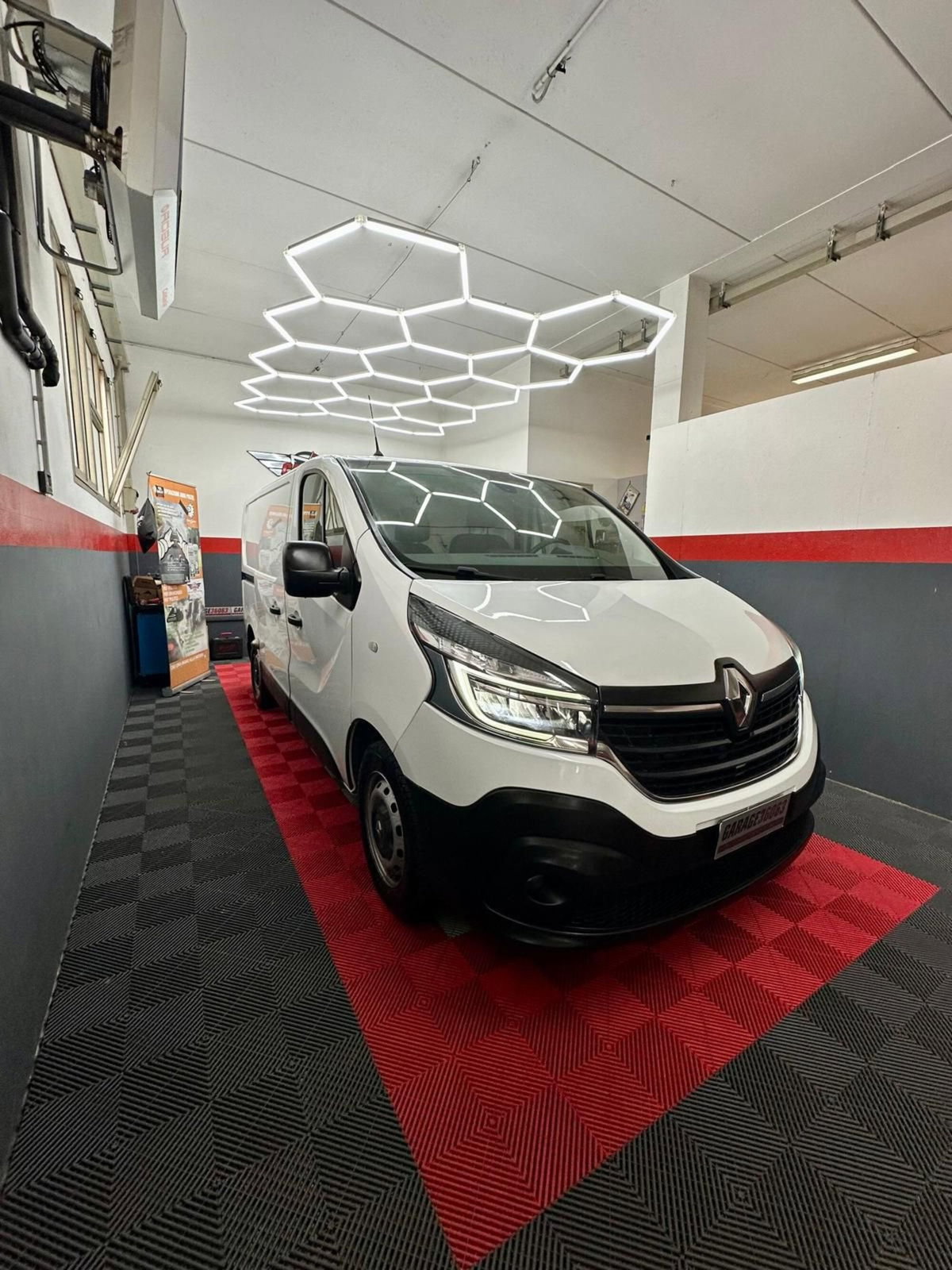 Renault Trafic Furgone T29 2.0 dCi 120CV PC-TN Furgone Ice Plus