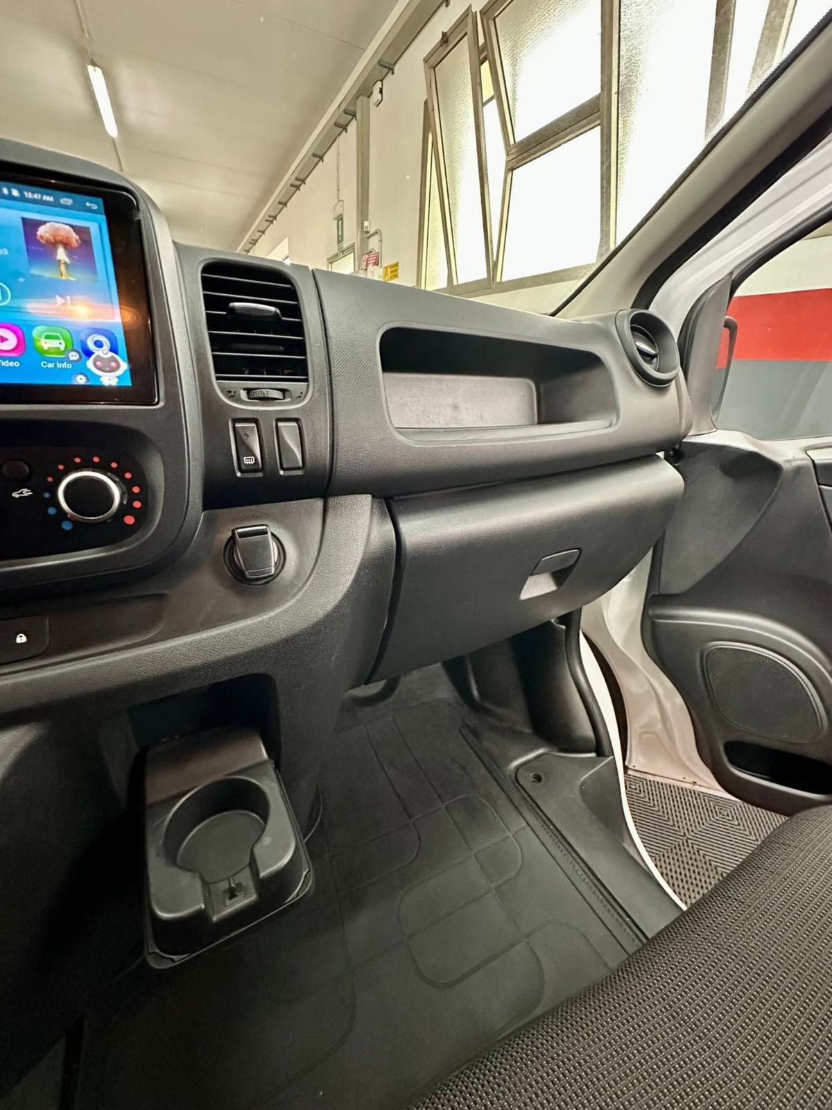 Renault Trafic Furgone T29 2.0 dCi 120CV PC-TN Furgone Ice Plus (18)