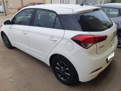 Hyundai i20 1.1 CRDi 12V 5 porte Comfort (4)