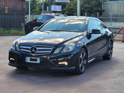 Mercedes-Benz Classe E Coupé 250 CDI Coupé BlueEFFICIENCY Avantgarde (4)