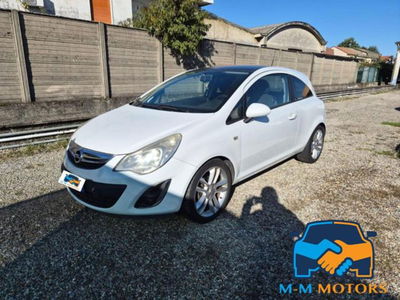 Opel Corsa 1.2 5 porte Club usata