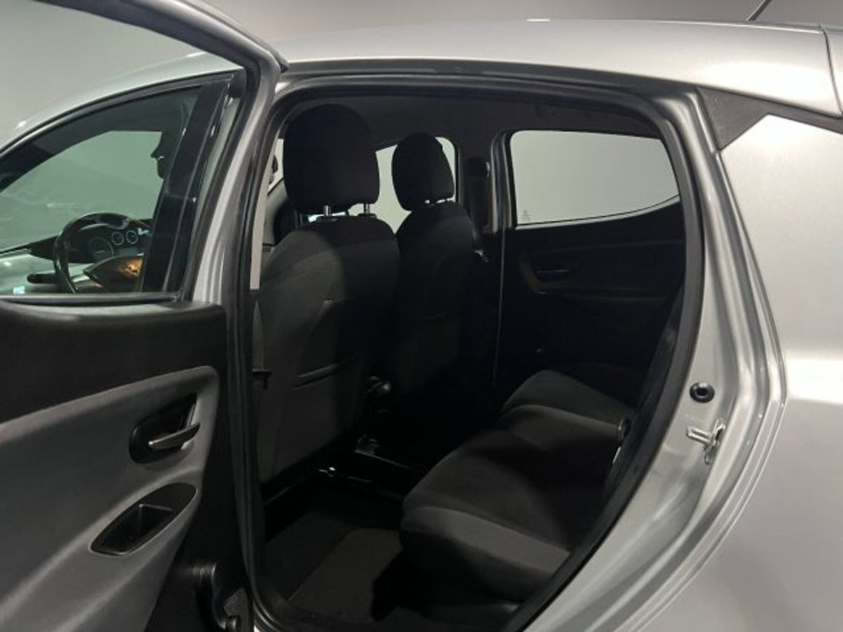 Lancia Ypsilon 1.2 69 CV 5 porte GPL Ecochic Platinum (10)
