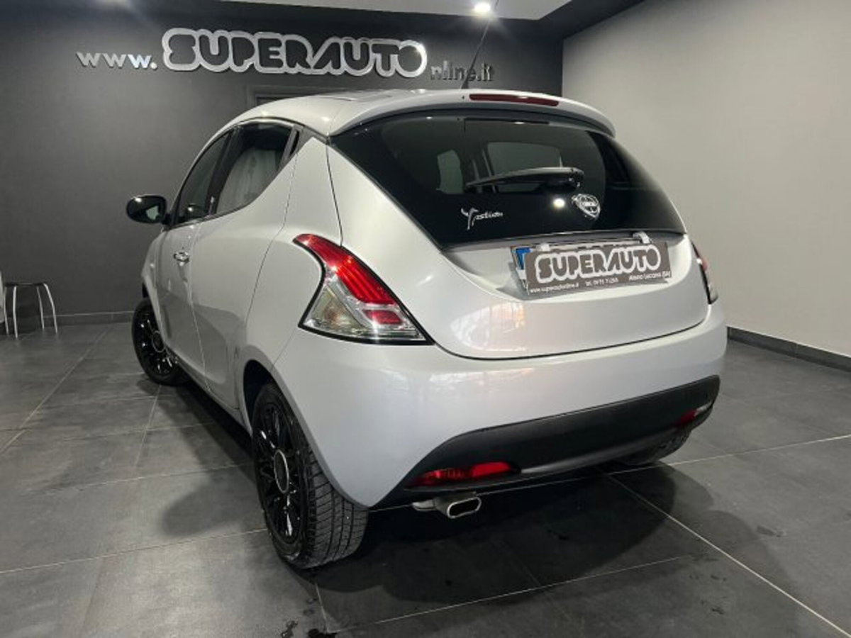 Lancia Ypsilon 1.2 69 CV 5 porte GPL Ecochic Platinum (5)