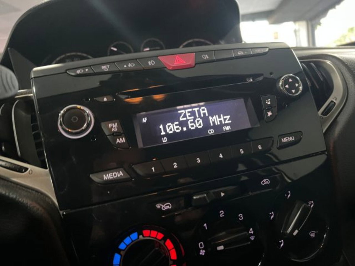 Lancia Ypsilon 1.2 69 CV 5 porte GPL Ecochic Platinum (7)