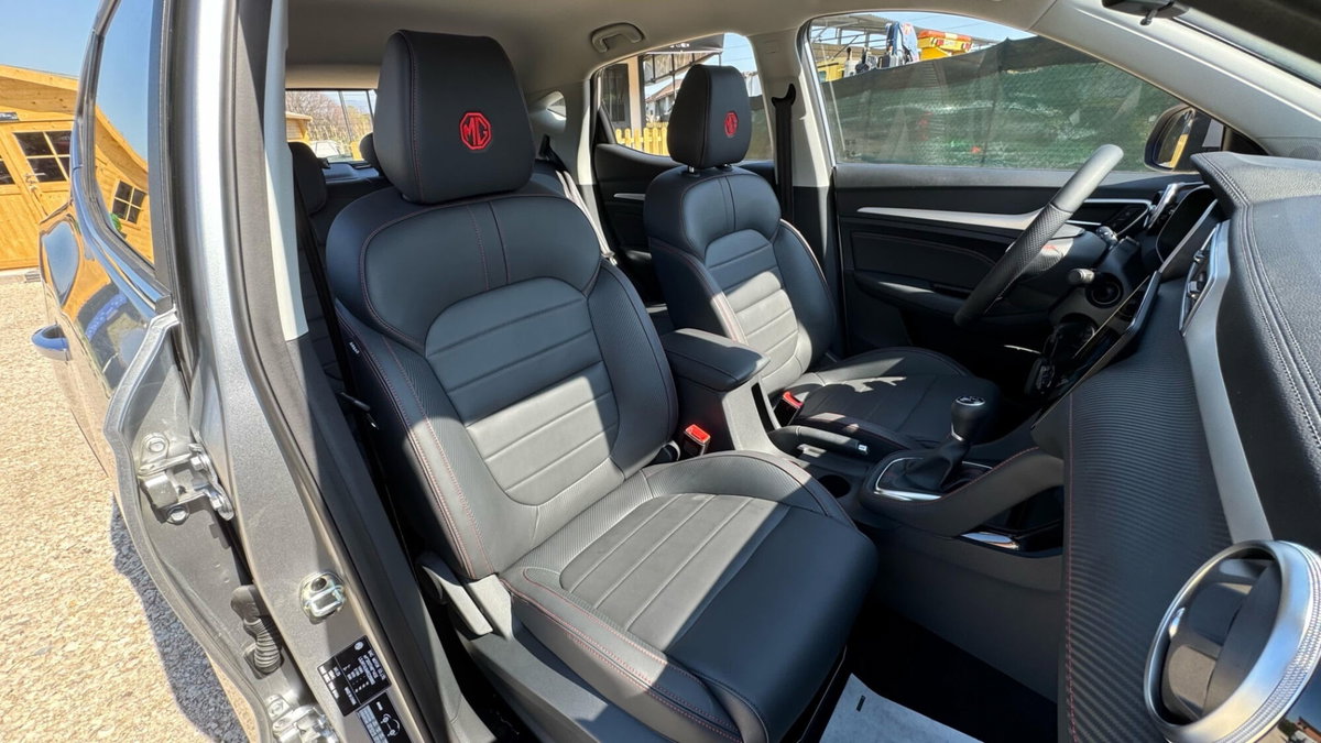 Mg ZS 1.5 Classic Luxury (10)