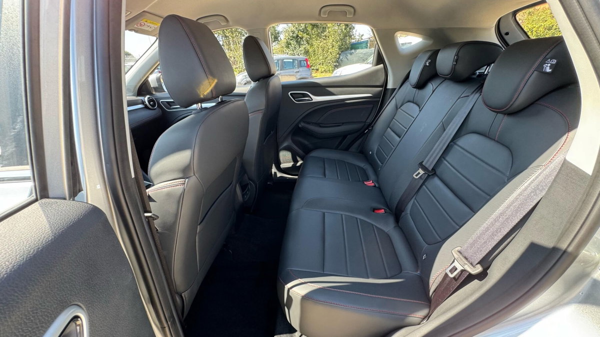 Mg ZS 1.5 Classic Luxury (12)
