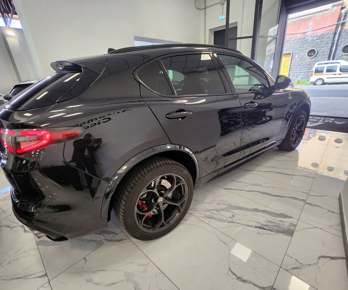 Alfa Romeo Stelvio Stelvio 2.9 Bi-Turbo V6 510 CV AT8 Quadrifoglio (14)
