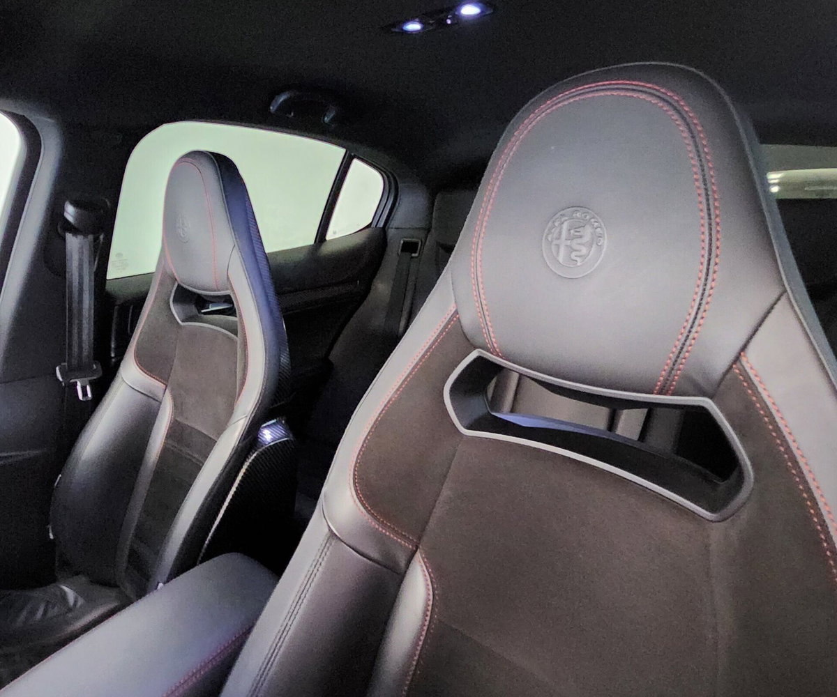 Alfa Romeo Stelvio Stelvio 2.9 Bi-Turbo V6 510 CV AT8 Quadrifoglio (20)