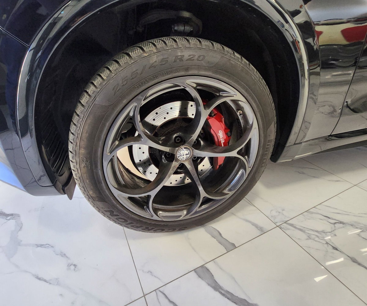 Alfa Romeo Stelvio Stelvio 2.9 Bi-Turbo V6 510 CV AT8 Quadrifoglio (5)