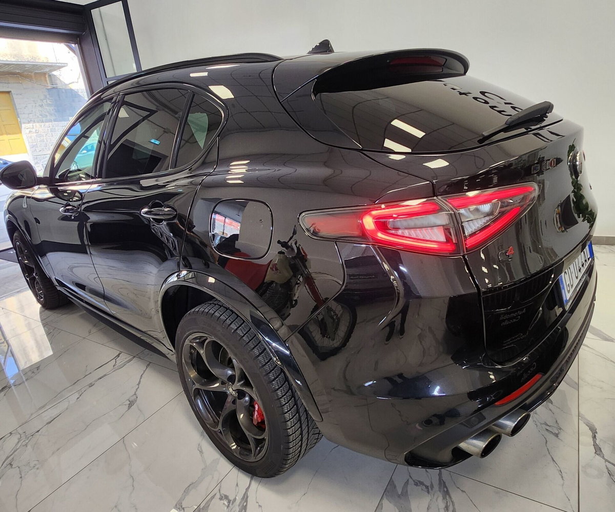 Alfa Romeo Stelvio Stelvio 2.9 Bi-Turbo V6 510 CV AT8 Quadrifoglio (6)