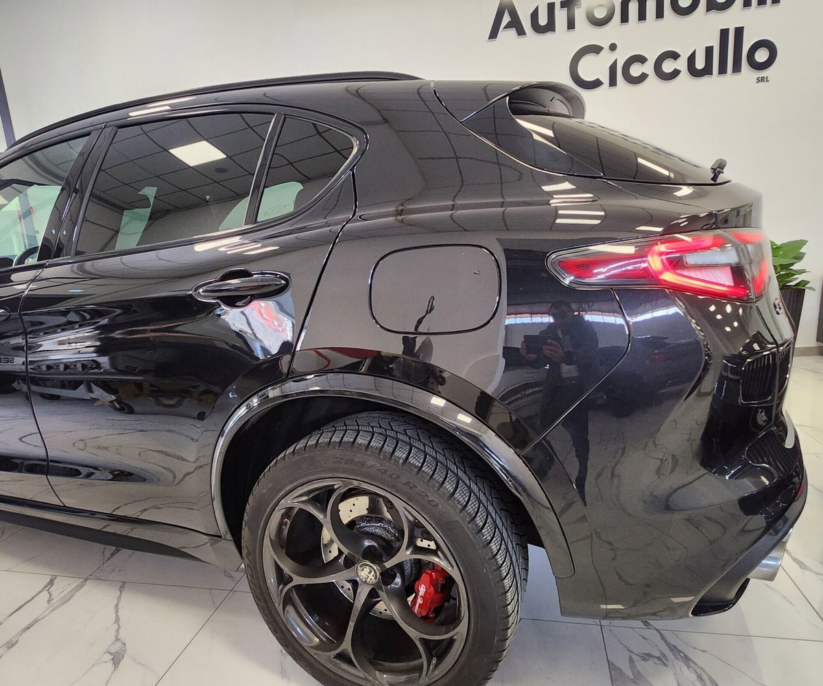 Alfa Romeo Stelvio Stelvio 2.9 Bi-Turbo V6 510 CV AT8 Quadrifoglio (7)