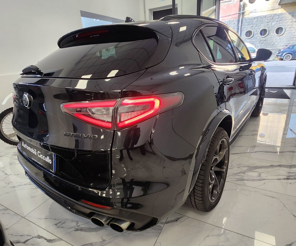 Alfa Romeo Stelvio Stelvio 2.9 Bi-Turbo V6 510 CV AT8 Quadrifoglio (8)