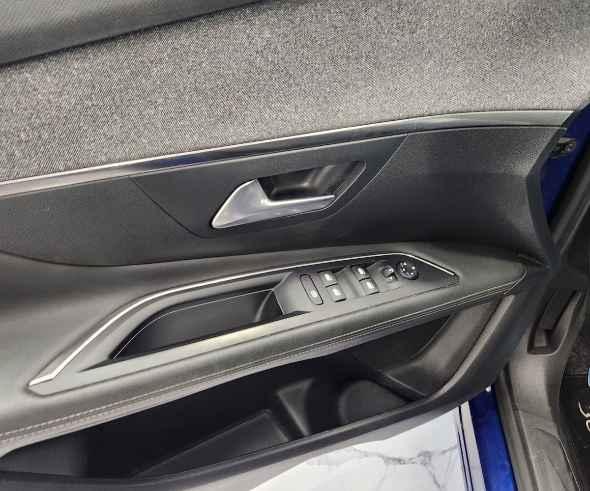 Peugeot 3008 BlueHDi 130 S&S Allure (16)