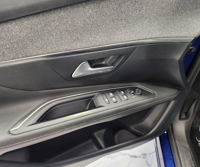 Peugeot 3008 BlueHDi 130 S&S Allure (16)
