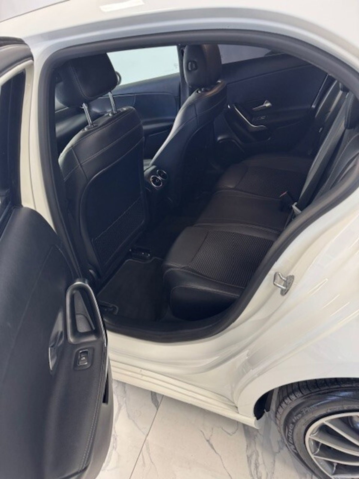 Mercedes-Benz Classe A 180 d Automatic Executive (14)