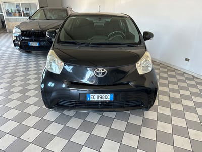 Toyota iQ 1.0 Sol usata