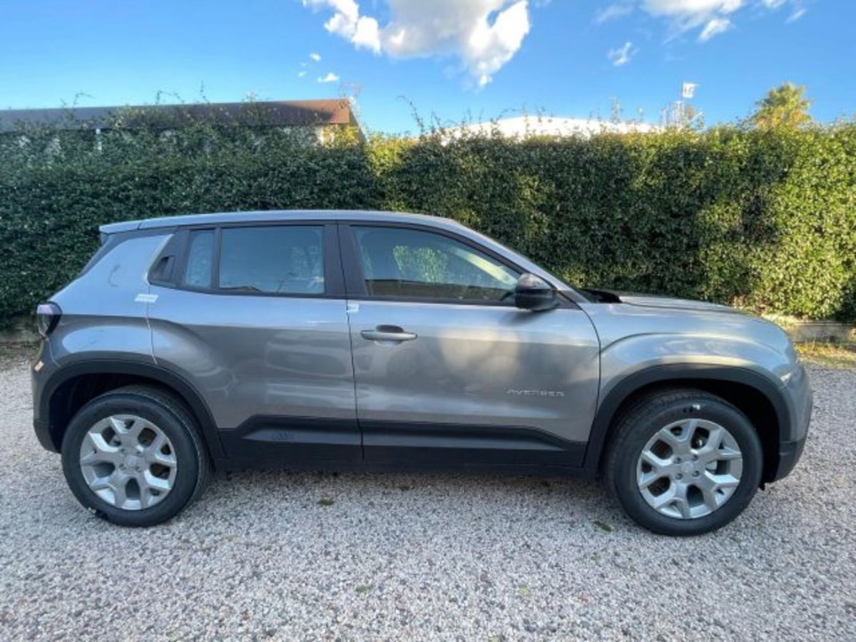 Jeep Avenger 1.2 turbo Altitude fwd 100cv (10)
