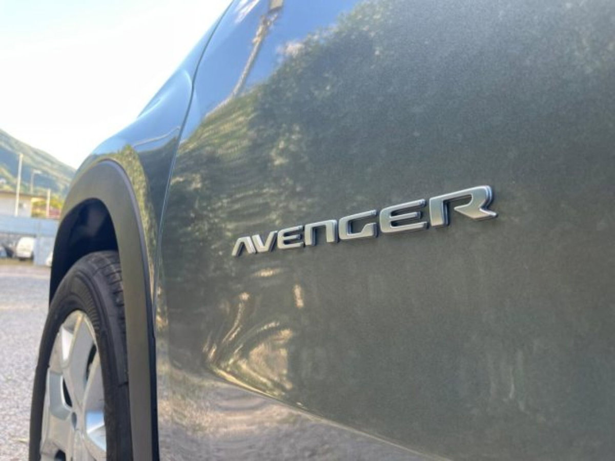 Jeep Avenger 1.2 turbo Altitude fwd 100cv (9)