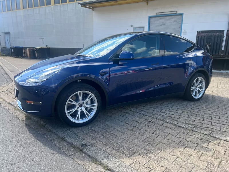 Tesla Model Y Long Range awd