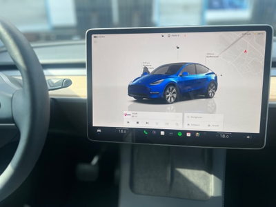 Tesla Model Y Long Range awd (14)